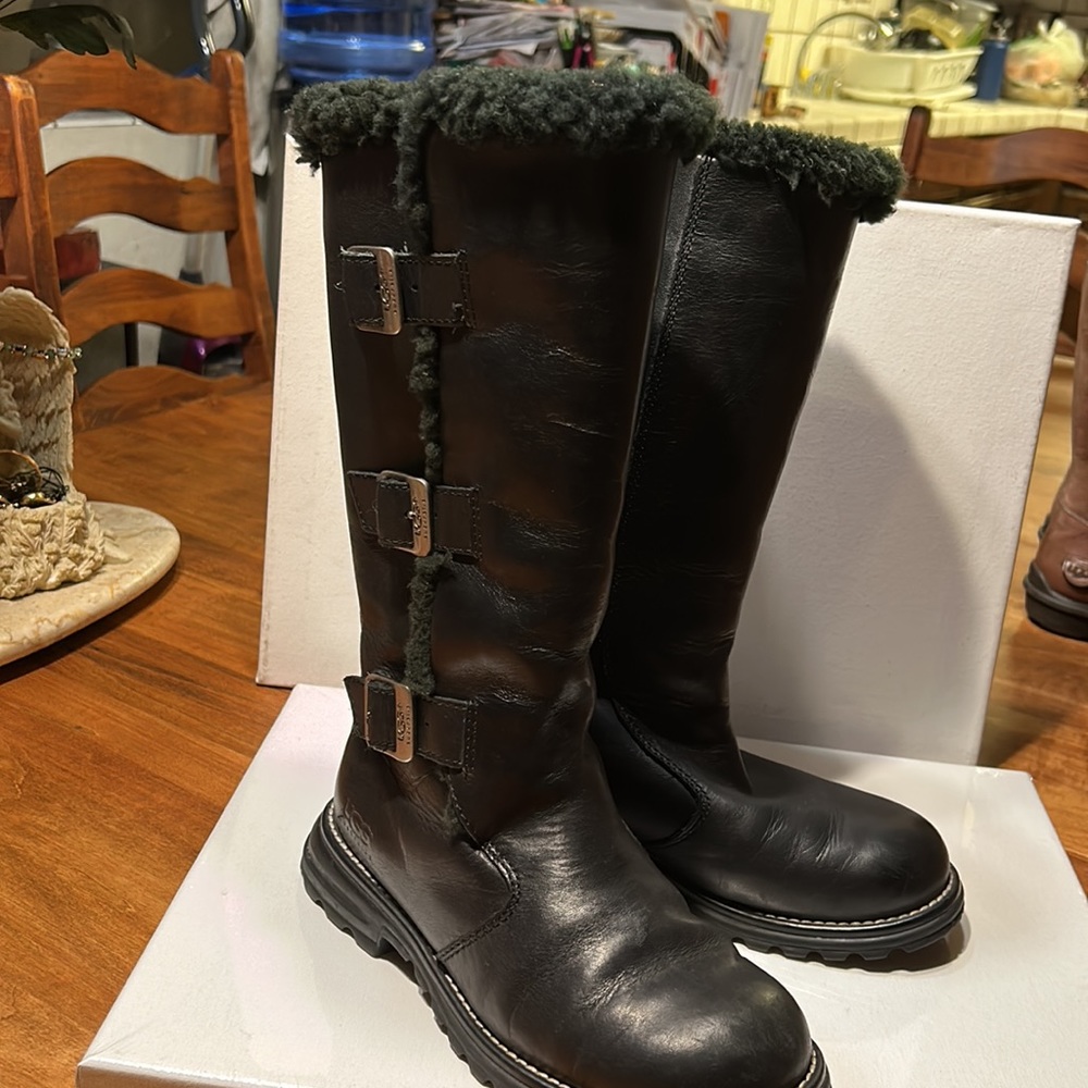 Ugg Boots Size 5 - image 8